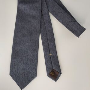 Louis Vuitton 100% silk tie